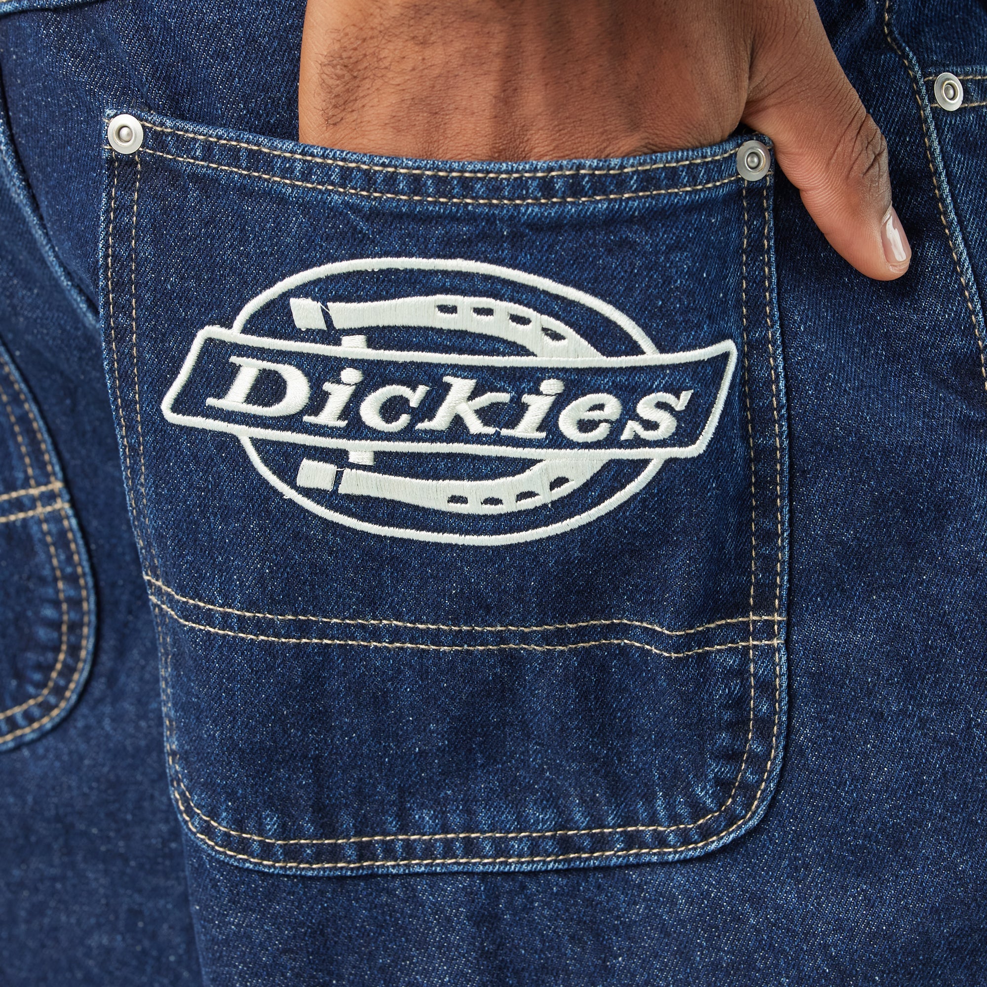 Hilham Loose Fit Jeans